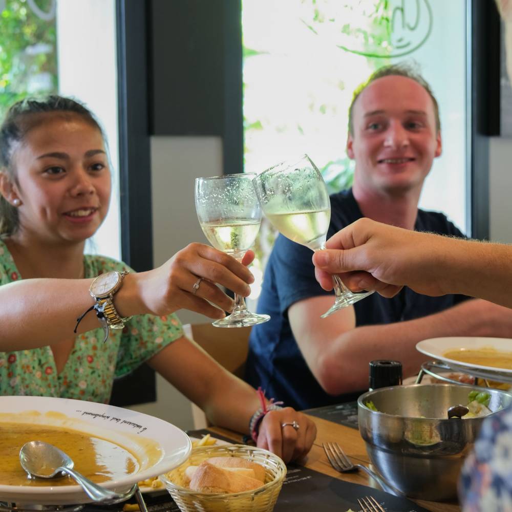 restaurant avec cadre chaleureux à Mérignac